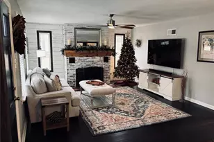 308 Forest Pkwy, Manchester, MO 63021 - Photo 3