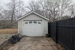 2366 Addie Ave, Saint Louis, MO 63114 - Photo 35