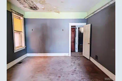 2042 E Adelaide Avenue, Saint Louis, MO 63107 - Photo 3