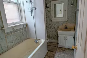 2042 E Adelaide Ave, Saint Louis, MO 63107 - Photo 7