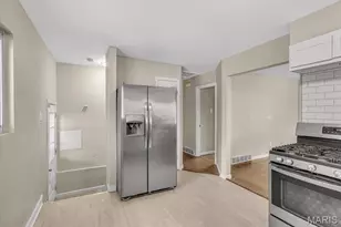 3368 Suncrest Ave, Saint Louis, MO 63114 - Photo 9