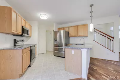 243 Vivaron Avenue, Saint Charles, MO 63303 - Photo 9
