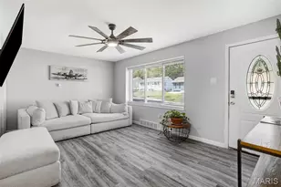 5550 Sapphire Ave, Jennings, MO 63136 - Photo 9