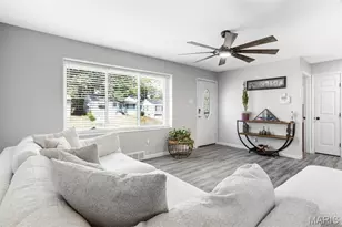 5550 Sapphire Ave, Jennings, MO 63136 - Photo 11