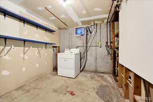 518 Fox Crest Dr, Hazelwood, MO 63042 - Photo 25