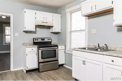 5470 Hamilton Avenue, Jennings, MO 63136 - Photo 7