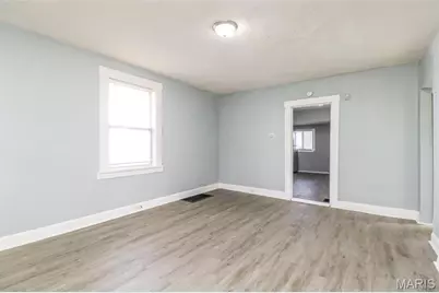 5470 Hamilton Avenue, Jennings, MO 63136 - Photo 3