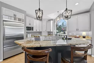 12897 Thornhill Ct, Town and Country, MO 63131 - Photo 11