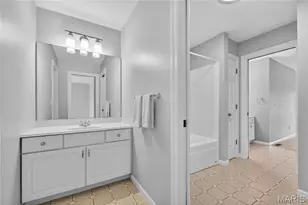 12897 Thornhill Ct, Town and Country, MO 63131 - Photo 33