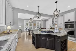 12897 Thornhill Ct, Town and Country, MO 63131 - Photo 13