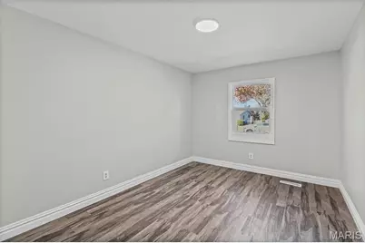 3300 Tom Sawyer Drive, Florissant, MO 63033 - Photo 11