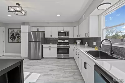 3300 Tom Sawyer Drive, Florissant, MO 63033 - Photo 9