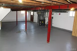 8910 Shawnee Ln, Saint Louis, MO 63114 - Photo 19