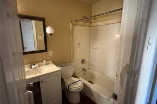 10418 Quaker Dr, Saint Louis, MO 63136 - Photo 7