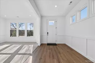 8979 Eager Rd, Richmond Heights, MO 63144 - Photo 5