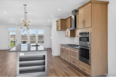 8979 Eager Road, Richmond Heights, MO 63144 - Photo 17