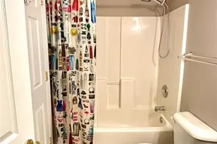 16 Homefield Gardens Dr, O'Fallon, MO 63366 - Photo 9