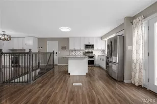 326 Renaldo Dr, Chesterfield, MO 63017 - Photo 7