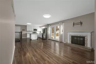 326 Renaldo Dr, Chesterfield, MO 63017 - Photo 9