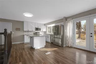 326 Renaldo Dr, Chesterfield, MO 63017 - Photo 5