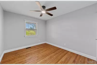 122 Wildwood Court, Saint Charles, MO 63303 - Photo 13