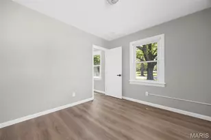 10019 St Martha Ln, Saint Ann, MO 63074 - Photo 9