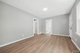 10019 St Martha Ln, Saint Ann, MO 63074 - Photo 7