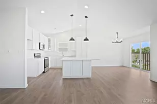 549 Evening Primrose Dr, Wentzville, MO 63385 - Photo 3