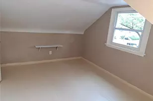 6933 Berkridge Ct, Hazelwood, MO 63042 - Photo 9