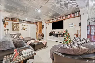 305 N Main St, Saint Genevieve, MO 63670 - Photo 17