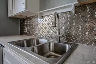 450 Michigan Ave, Lebanon, MO 65536 - Photo 13