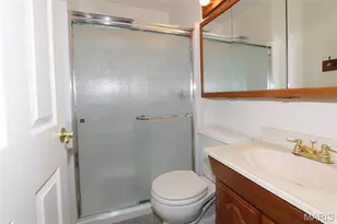 2870 Sussex Dr, Florissant, MO 63033 - Photo 11