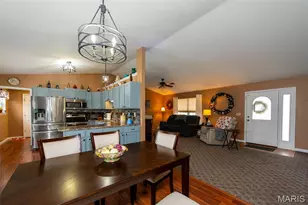 2006 Clark Dr, Washington, MO 63090 - Photo 5