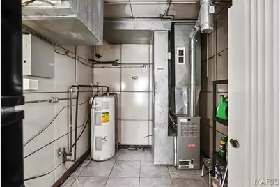 6900 Woodrow Avenue, Velda Village Hills, MO 63121 - Photo 13