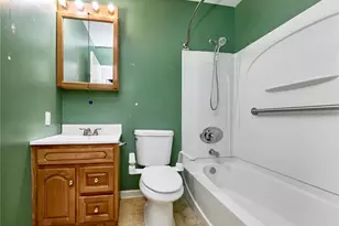 2440 Chaucer Ave, Saint Louis, MO 63114 - Photo 23