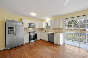 330 Oak Tree Dr, Webster Groves, MO 63119 - Photo 7