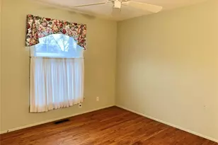 1320 Pepperhill Dr, Florissant, MO 63033 - Photo 15