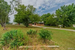 19511 Elder Rd, Lebanon, MO 65536 - Photo 9