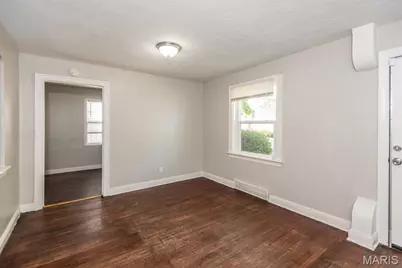 320 Henquin Drive, Ferguson, MO 63135 - Photo 11