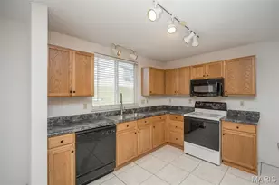 5850 Birchmont Pl Dr, Saint Louis, MO 63129 - Photo 13