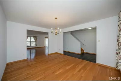 5850 Birchmont Place Drive, Saint Louis, MO 63129 - Photo 5