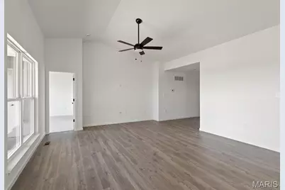 561 Edison Way, Wentzville, MO 63385 - Photo 21