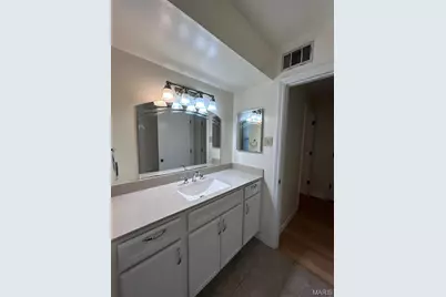 1128 S Mason Road, Town and Country, MO 63131 - Photo 13