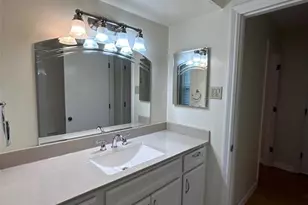 1128 S Mason Rd, Town and Country, MO 63131 - Photo 13