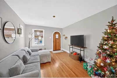 9292 Fayette Avenue, Saint Louis, MO 63123 - Photo 15