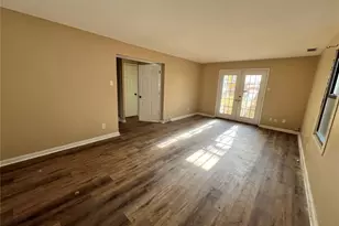 2390 Teakwood Manor Dr, Florissant, MO 63031 - Photo 7