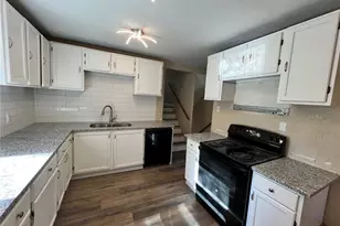 2390 Teakwood Manor Dr, Florissant, MO 63031 - Photo 11