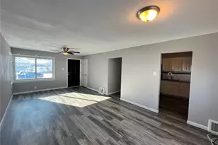 10232 Tappan Dr, Saint Louis, MO 63137 - Photo 3