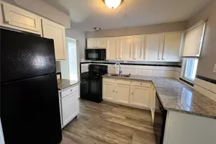 10232 Tappan Dr, Saint Louis, MO 63137 - Photo 5