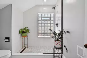 6918 Dartmouth Ave, University City, MO 63130 - Photo 37